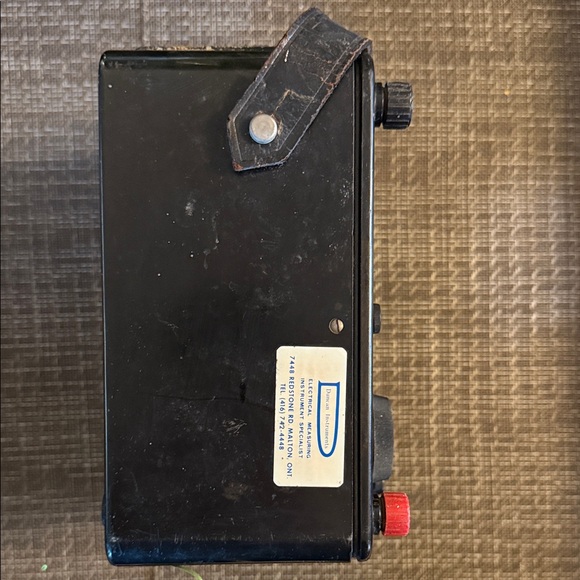 Vintage Universal Avometer Model 8 MK III - Iconic British Multimeter - Picture 4 of 6